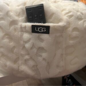 Ugg Sherpa mini lap pouf